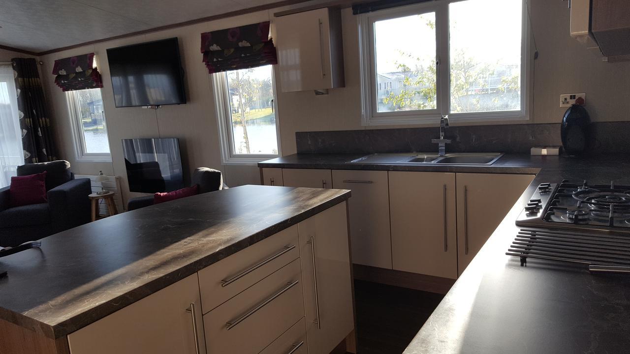 Luxury Lodge At Haggerston Castle Beal Екстер'єр фото
